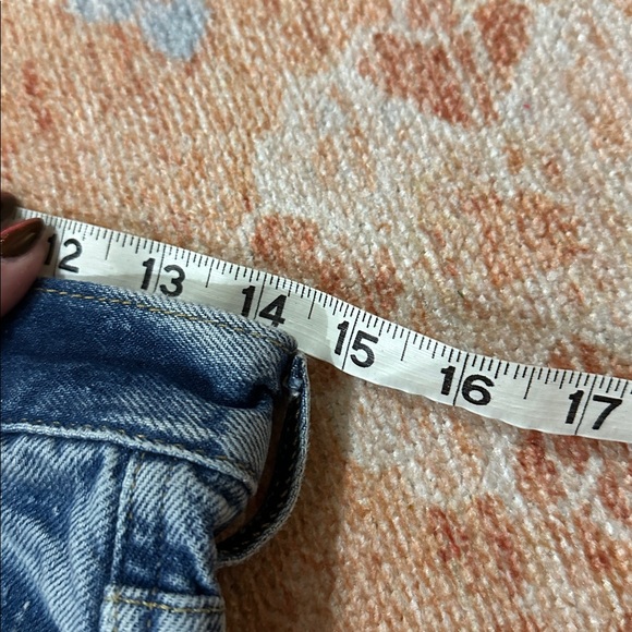 WE THE FREE PEOPLE IVY MID RISE Jean SHORT size 26 distressed boho denim shorts - Picture 13 of 13